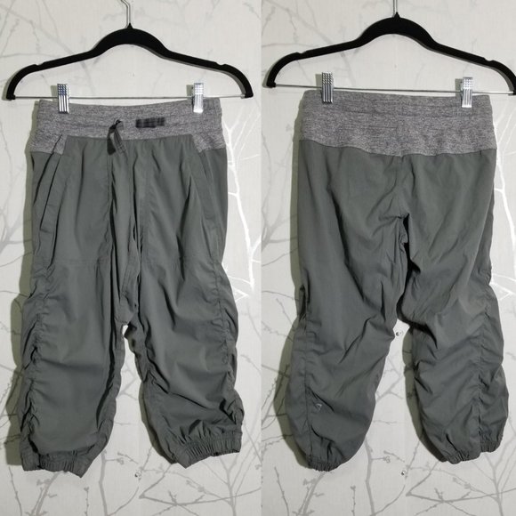 Ivivva Gray Mid Rise Live To Move Studio Crop - Picture 2 of 3